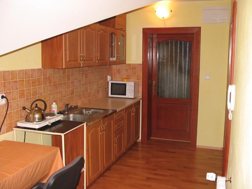 Privat Luptak Hotel Strba Exterior photo